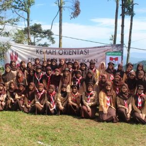perbedaan ekstrakurikuler dan intrakurikuler