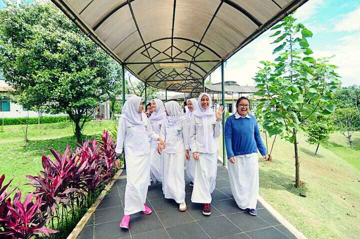 Apa Itu Pondok Pesantren Modern Ini Bedanya Dengan Boarding School Apa Itu Pondok Pesantren Modern Ini Bedanya Dengan Boarding School