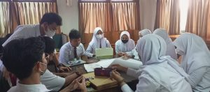 Manfaat Mengikuti Ekstrakurikuler Karya Tulis Ilmiah Remaja