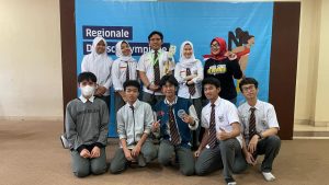 Pembinaan kompetisi sains nasional di SMA Dwiwarna
