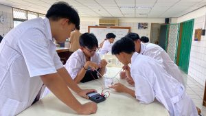 tes minat bakat SMA Dwiwarna