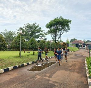 syarat masuk polisi militer