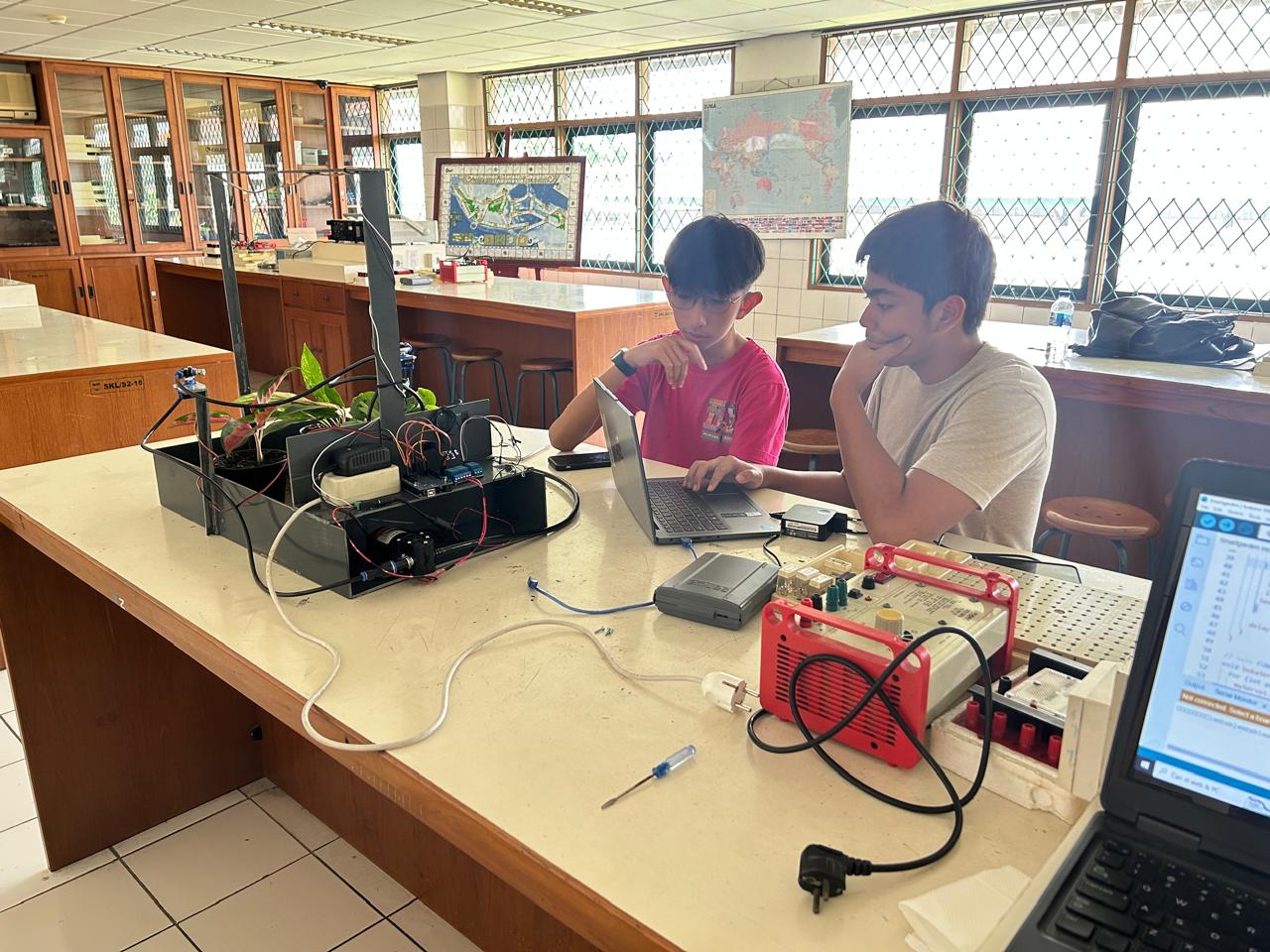 program robotik SMA Dwiwarna