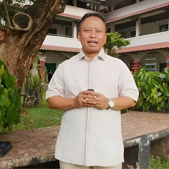 Dr. H. Supian Suri, M.M