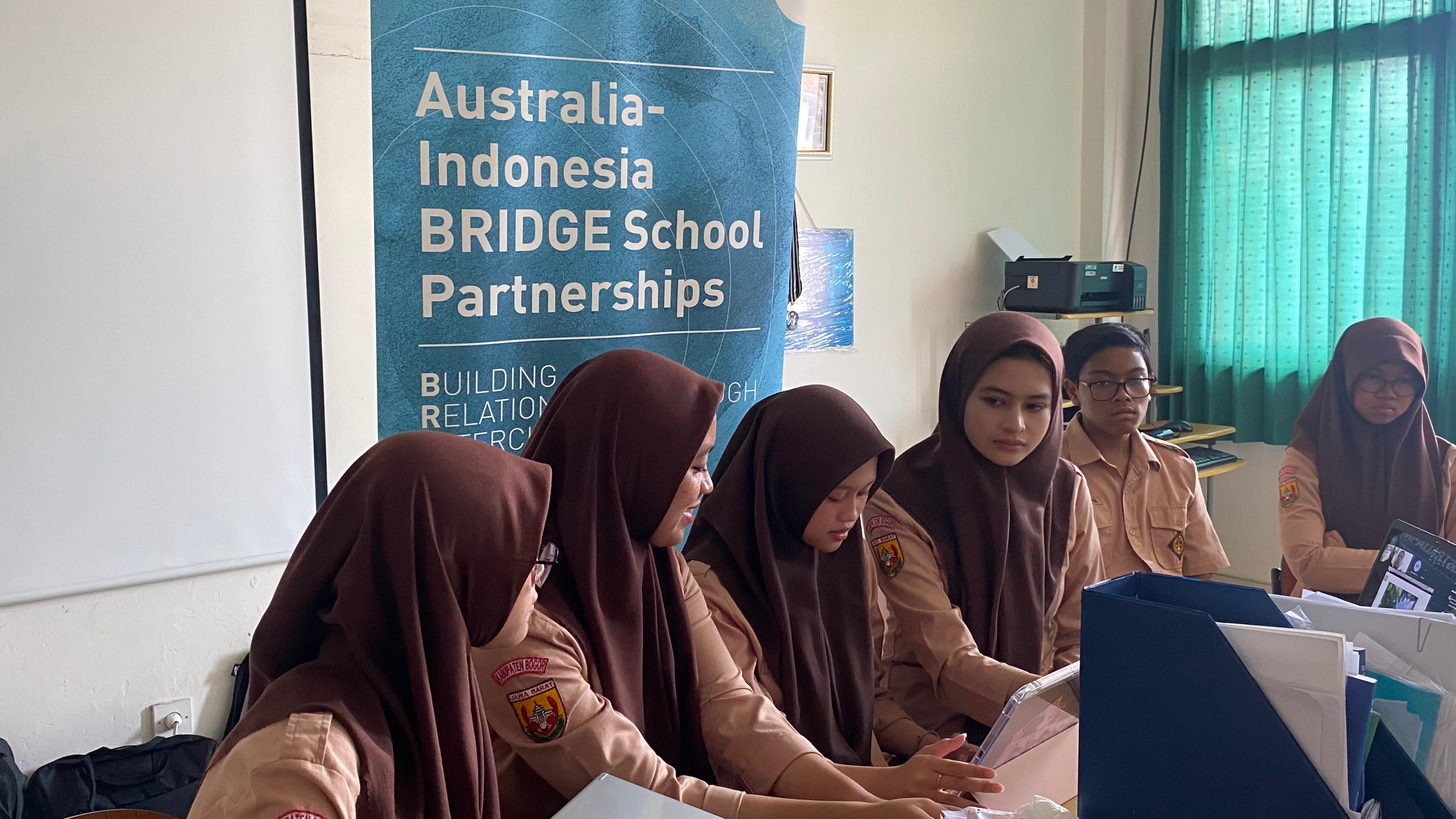 struktur teks argumentasi