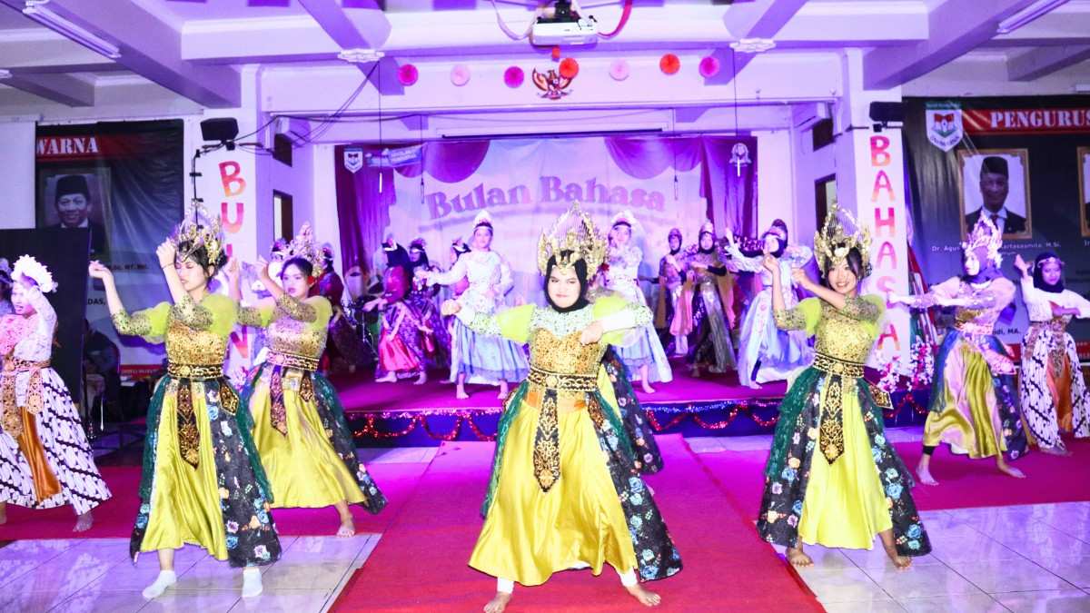 Cara Mengembangkan Minat Lewat Prestasi Non Akademik SMA 3 ekskul tari untuk mengembangkan prestasi non akademik