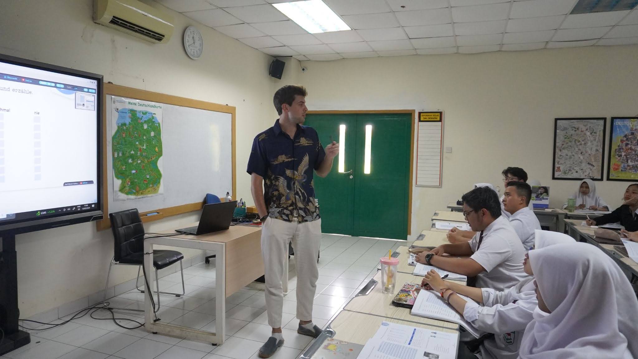 SMA Dwiwarna dengan kelas bahasa Jerman